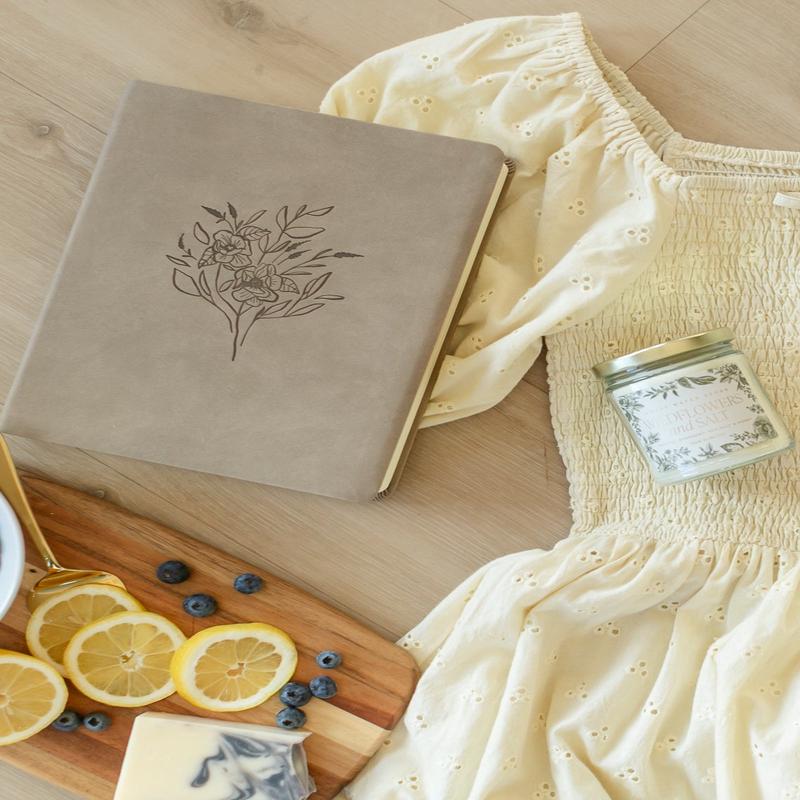 Hosanna Revival KJV Large Print Notetaking Bible Marlo Theme