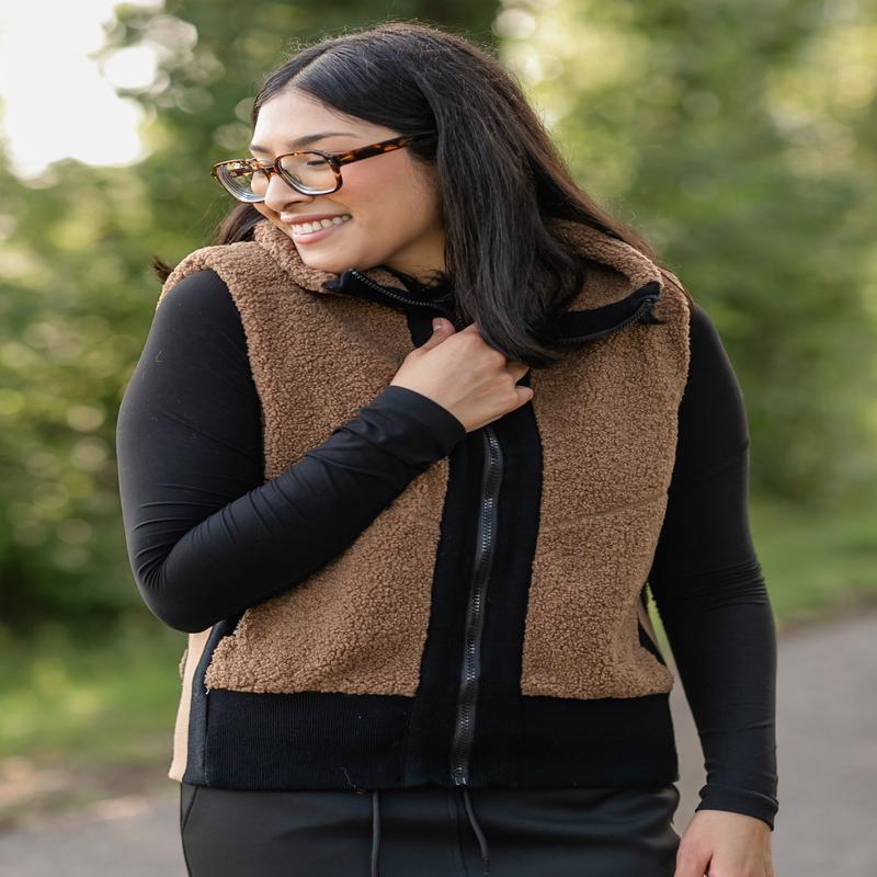 elan Faux Sherpa Zip-up Vest