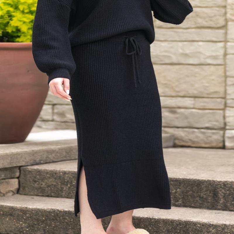Black Midi Sweater Skirt