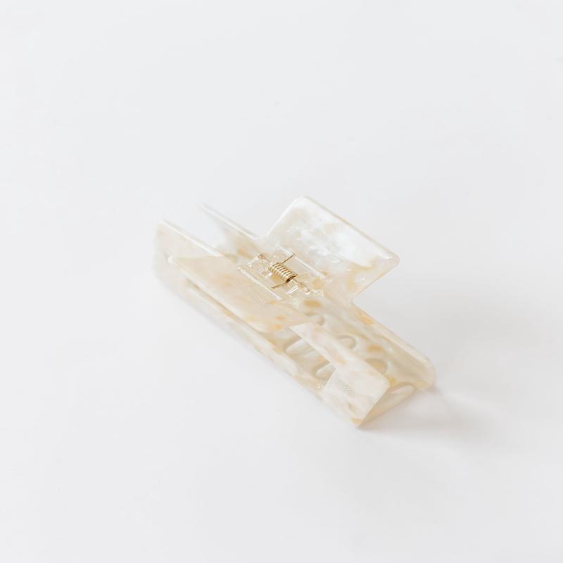 Pixie Woo Justine Medium Claw Clip