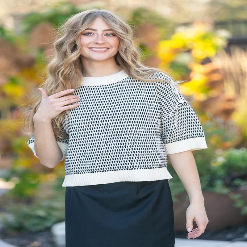 Short Sleeve Drop Shoulder Knit Top