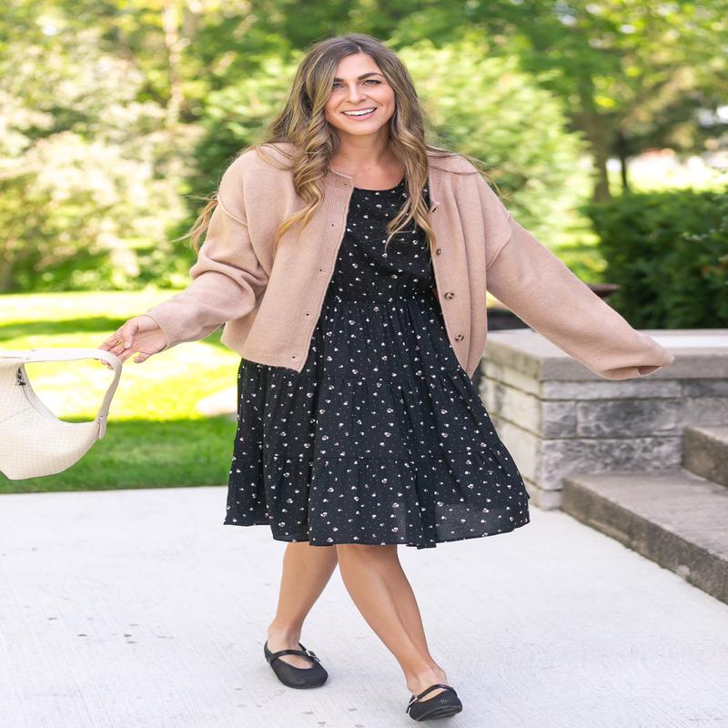 Jenna Floral Knit Short Sleeve Tiered Midi Dress