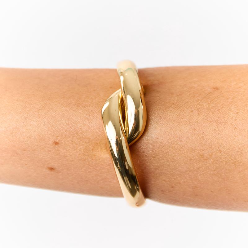 Gold Metallic Twist Clasp Bangle Bracelet