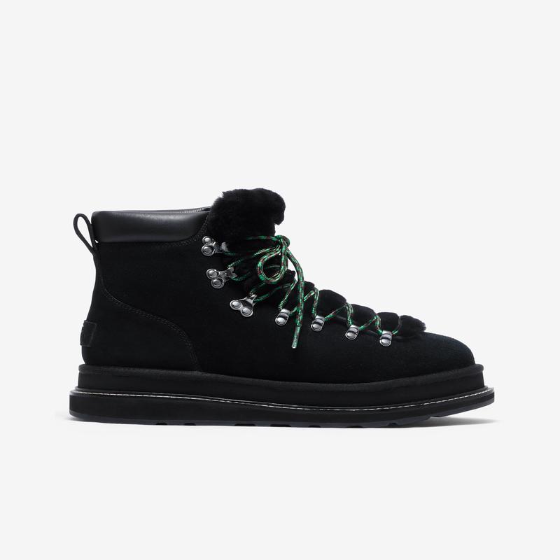 Ugg - Sacai Hiker Boot - (Black)