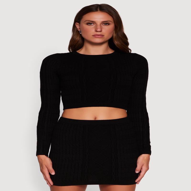 Long Sleeve Cable Knit Cropped Sweater