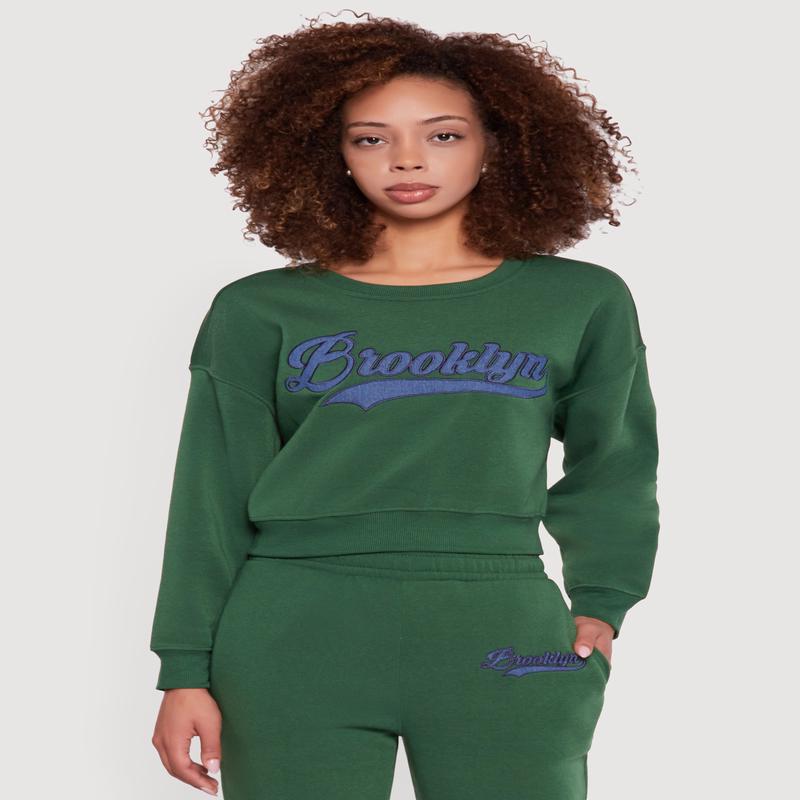 Embroidered Graphic Fleece Lined Sweatshirt
