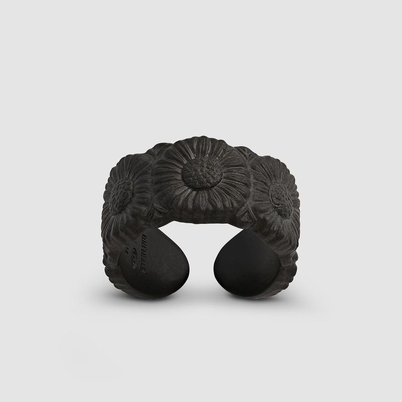 Mad Watches - Customised Buccelati Daisy Ring