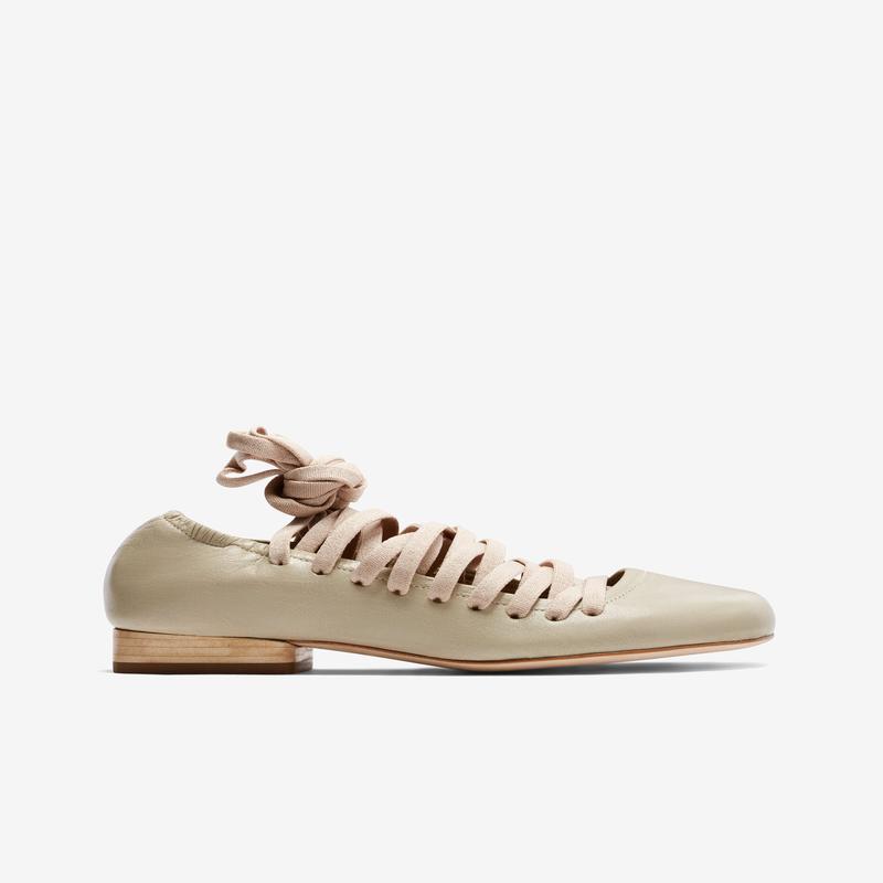 Lemaire - Womens Laced Pump 15 - (Clay)