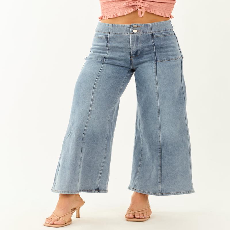 Medium Wash Super Wide Leg Semi-Stretchy Jeans