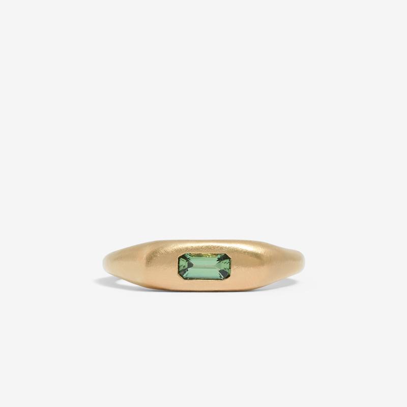 Seb Brown - Green Puff Pill Ring - (Yellow Gold)