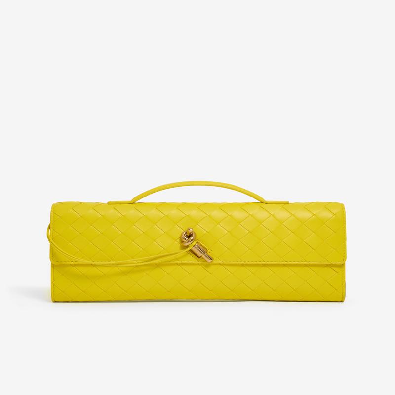 Bottega Veneta - Andiamo Clutch - (Sulfur)