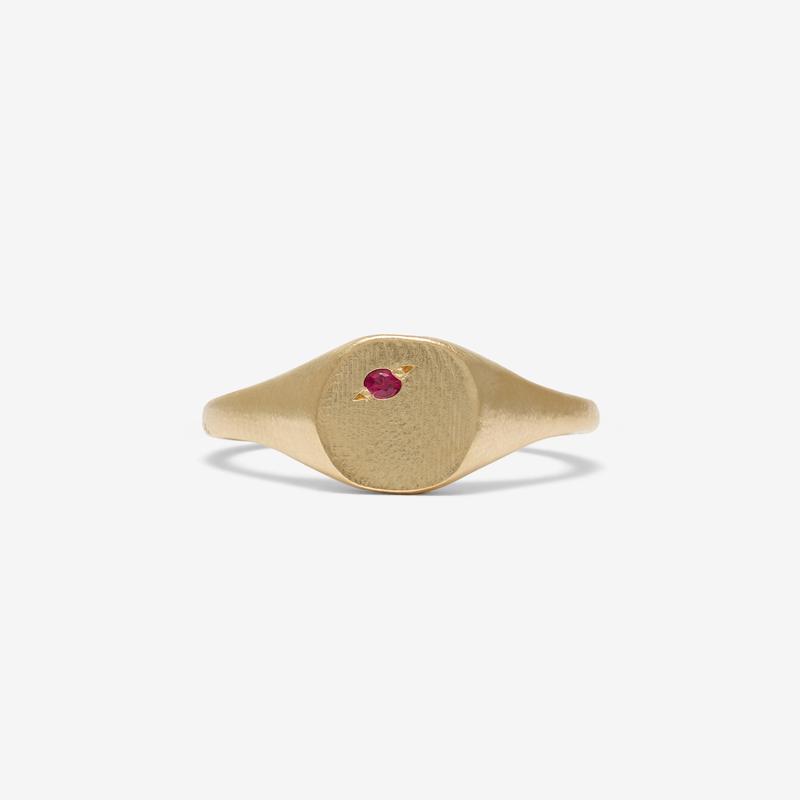 Seb Brown - Offset Ring Gold - (Gold)