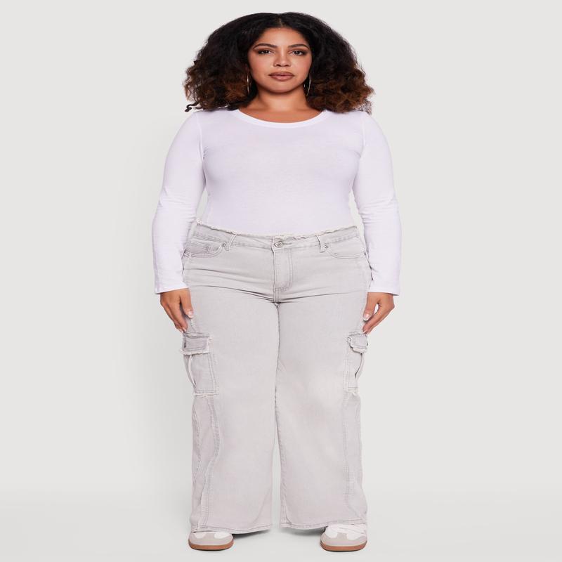 Plus Size VIP Frayed Cargo Jeans