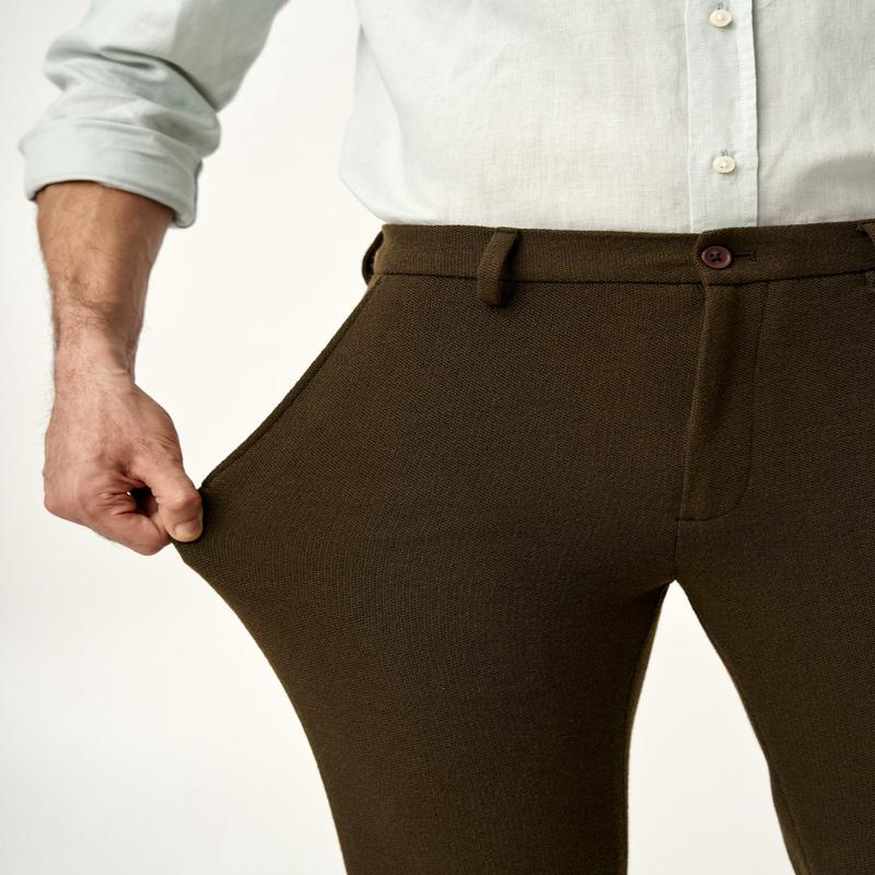 Oliver Textured Power-Stretch Pants