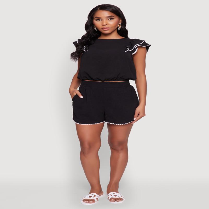 Trendy Crepe Knit High Waisted Shorts with Scalloped Contrast Trim