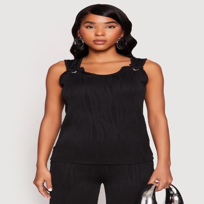 Textured Knit Scoop Neck Blouse