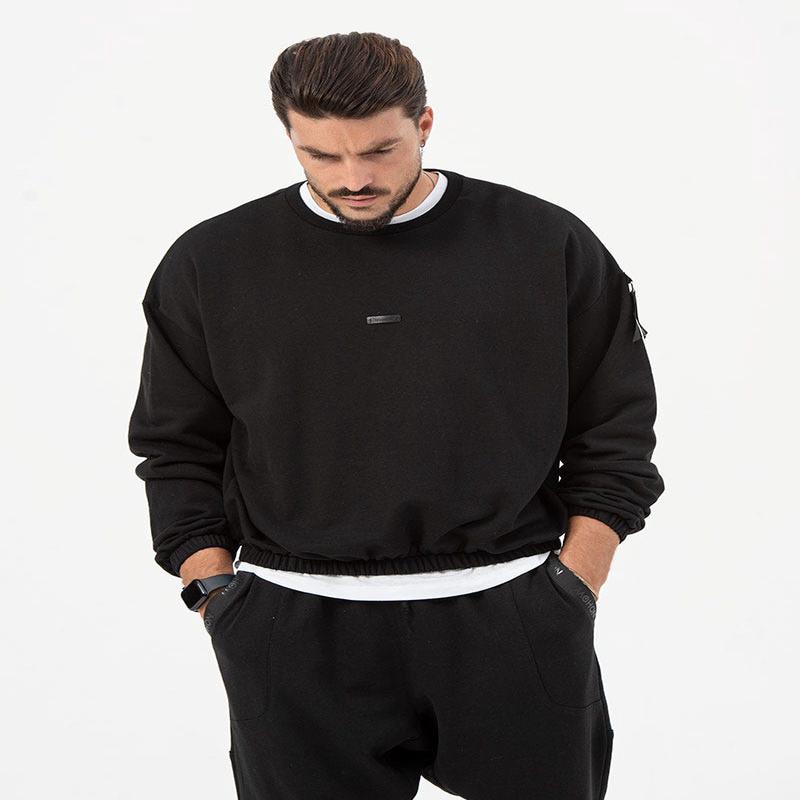 TUCKER SWEATSHIRT IN BLACK