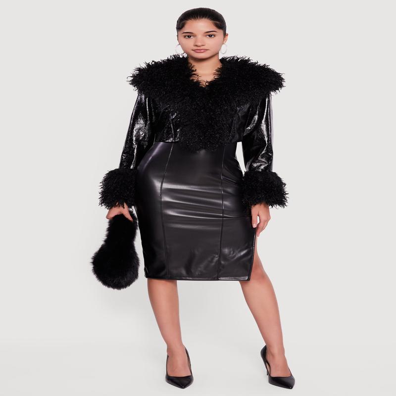 Faux Fur Trim Hook and Eye Cropped Jacket