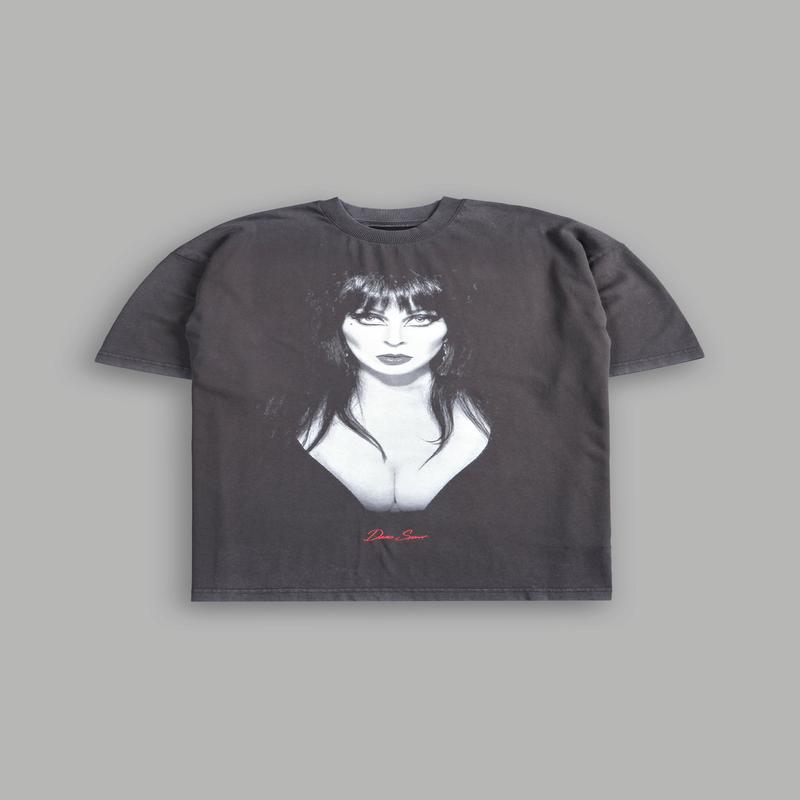 Mistress of Darkness "Grunge" Tee in Wolf Gray