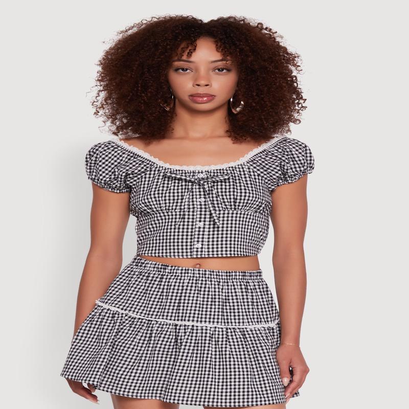 Lace Detail Gingham Puff Sleeve Crop Top
