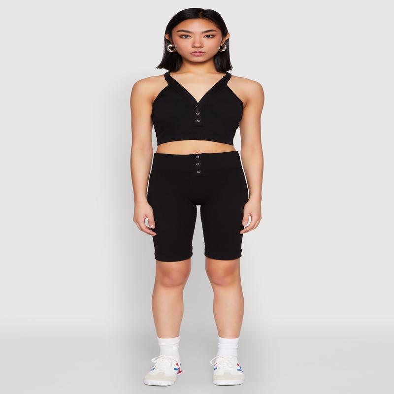 Seamless Ribbed Button Detail Biker Shorts