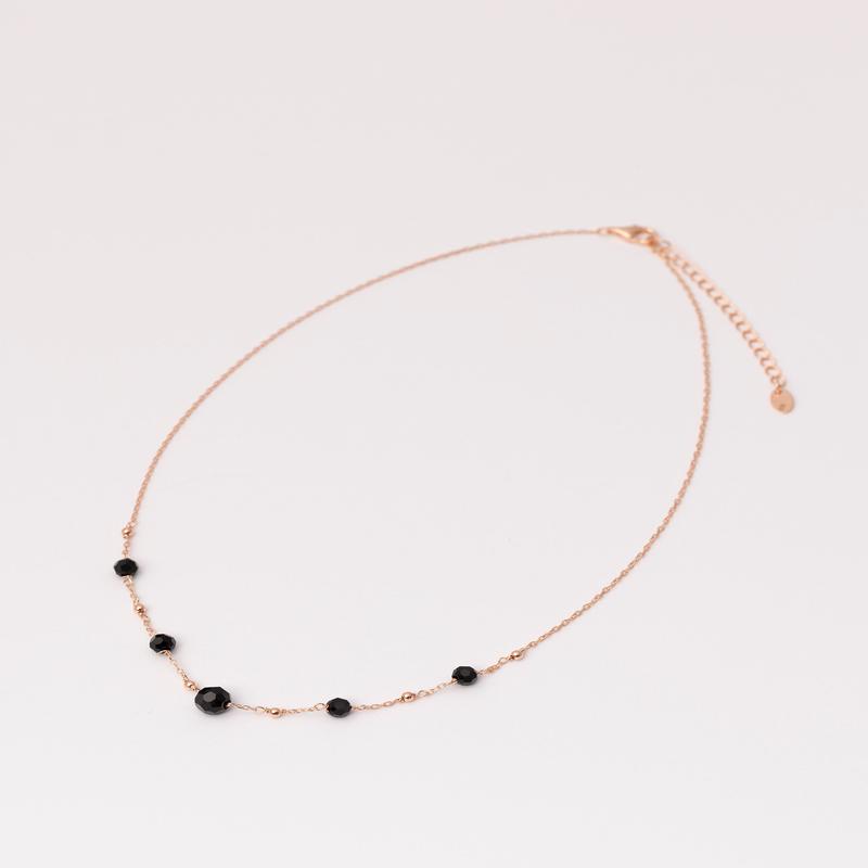 ABBEY NECKLACE IN ROSE GOLD AND BLACK STONES