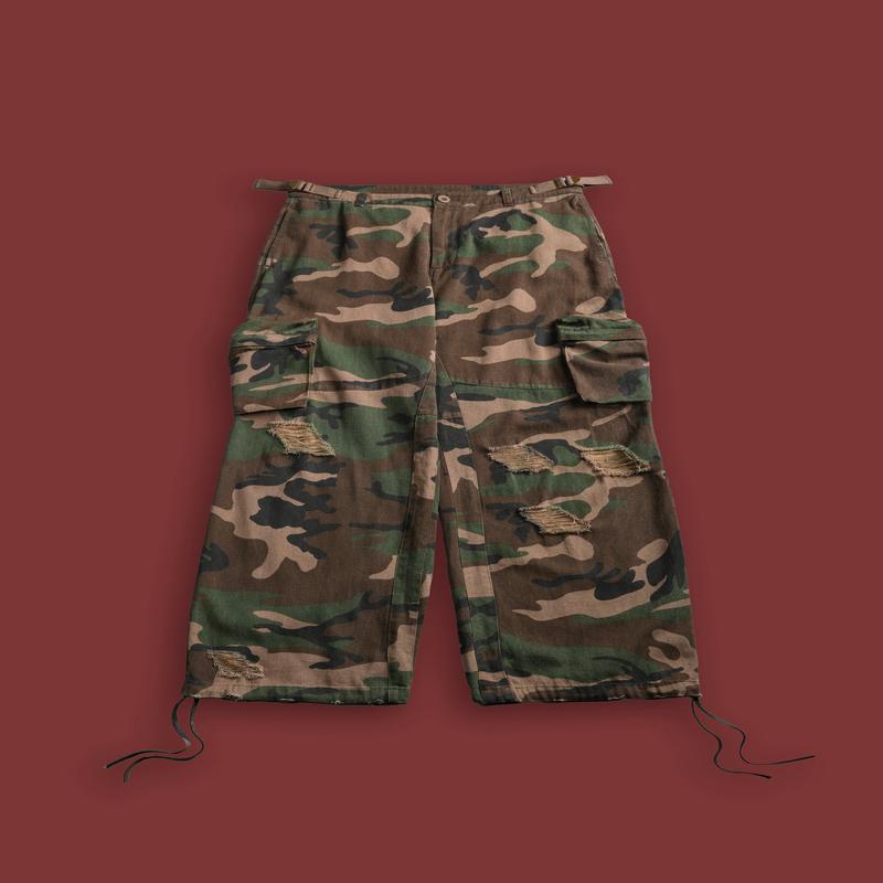 Wolf Chopper Duke Cargo Pants in Woodland Camo