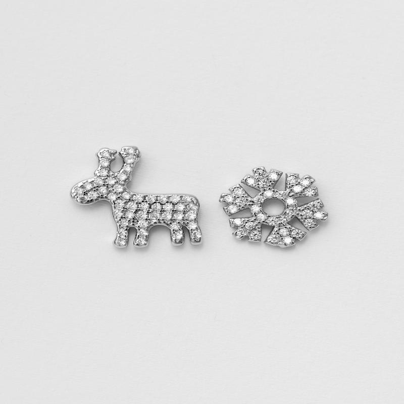 REINDEER AND SNOWFLAKE EARRINGS IN SILVER