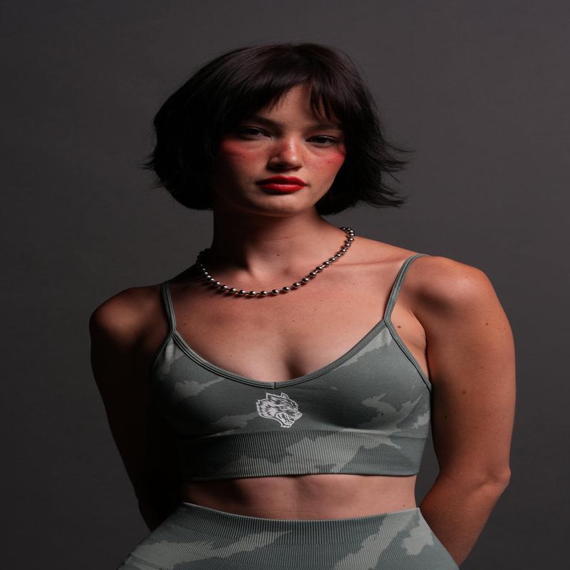 Single Wolf "Everson Seamless" Huxley Bra in Hunter Green Native Camo