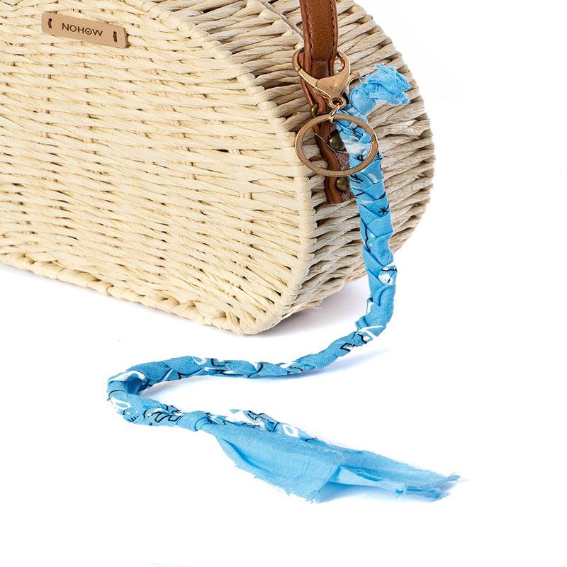 LUNA KEYCHAIN IN LIGHT BLUE