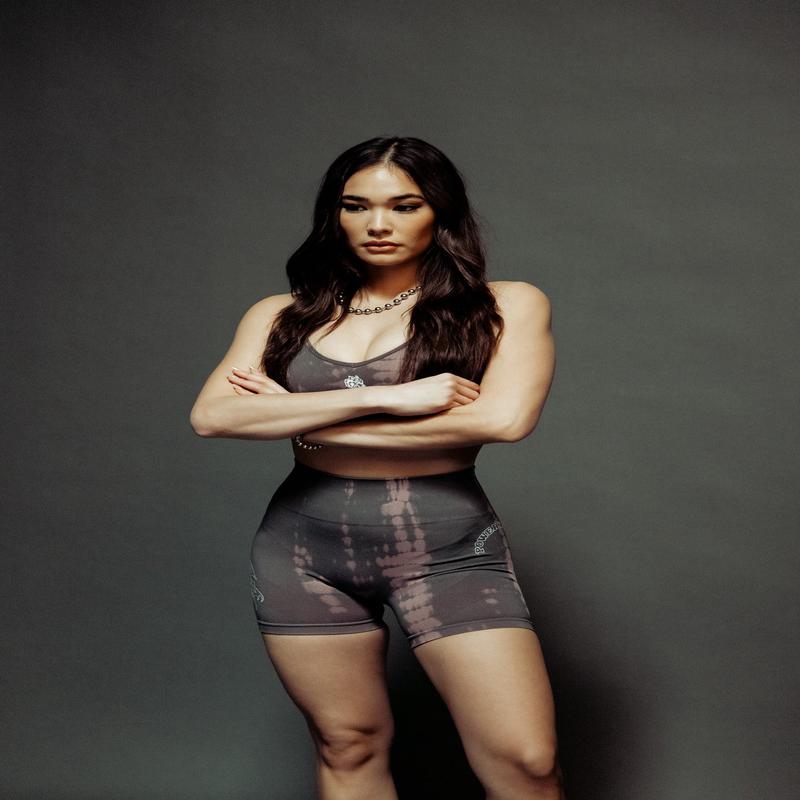 Single Wolf "Everson Seamless" Sports Bra in Cipher Purple Serpent