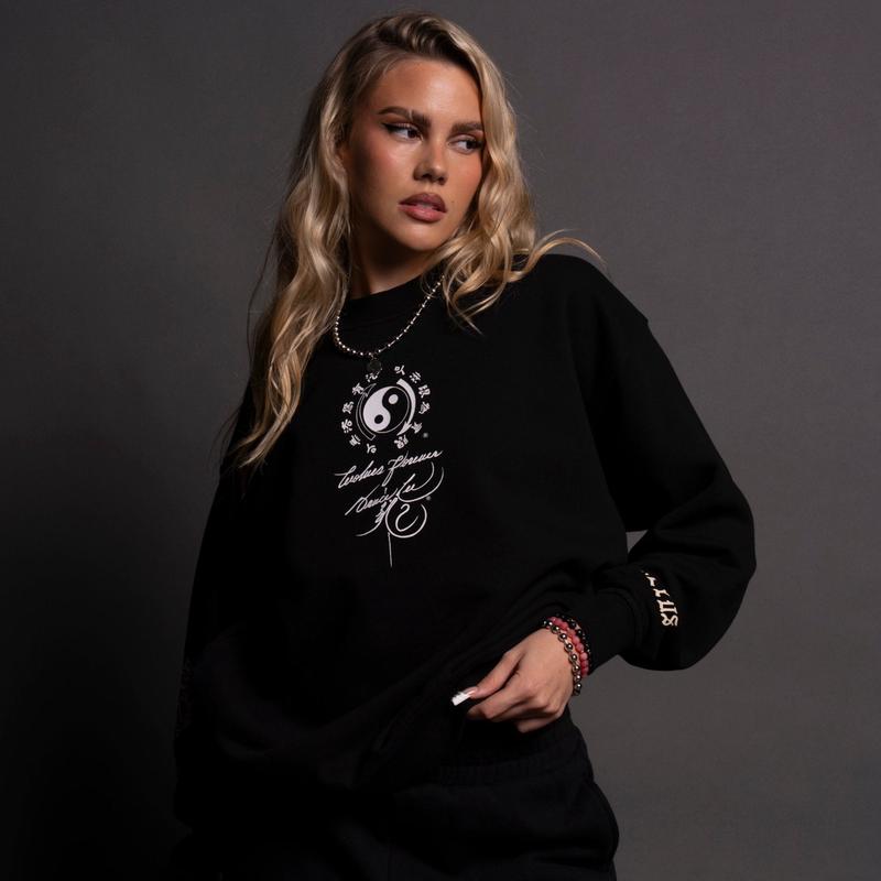 Wisdom She London Crewneck in Black