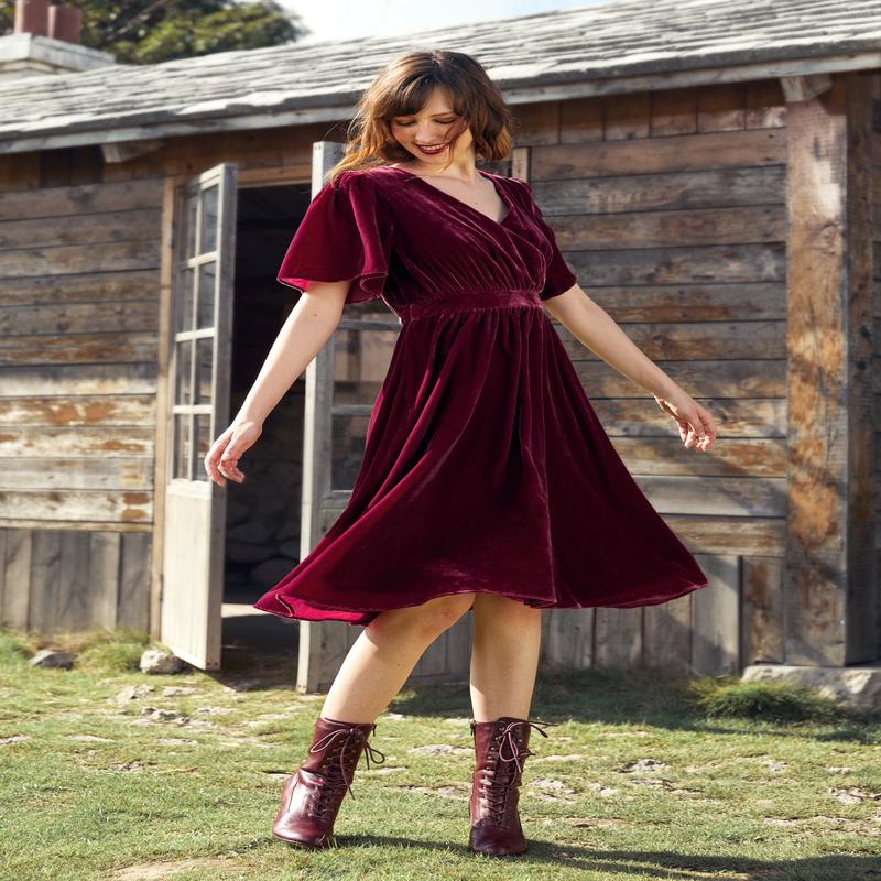 Moves Like A Dance Midi Dress (Final Sale)