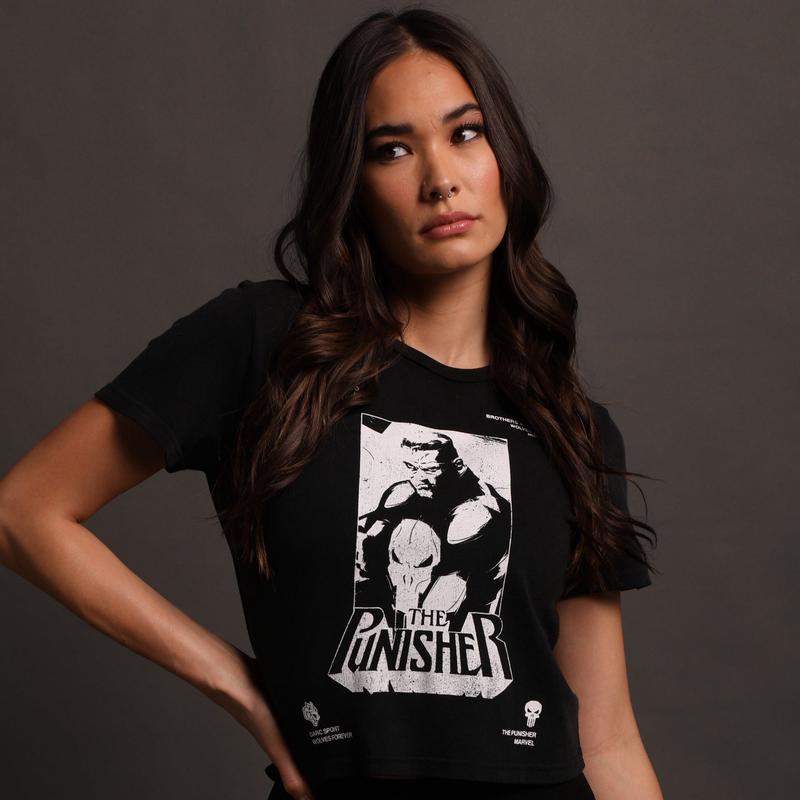 Solid "Timeless" Tee in Black