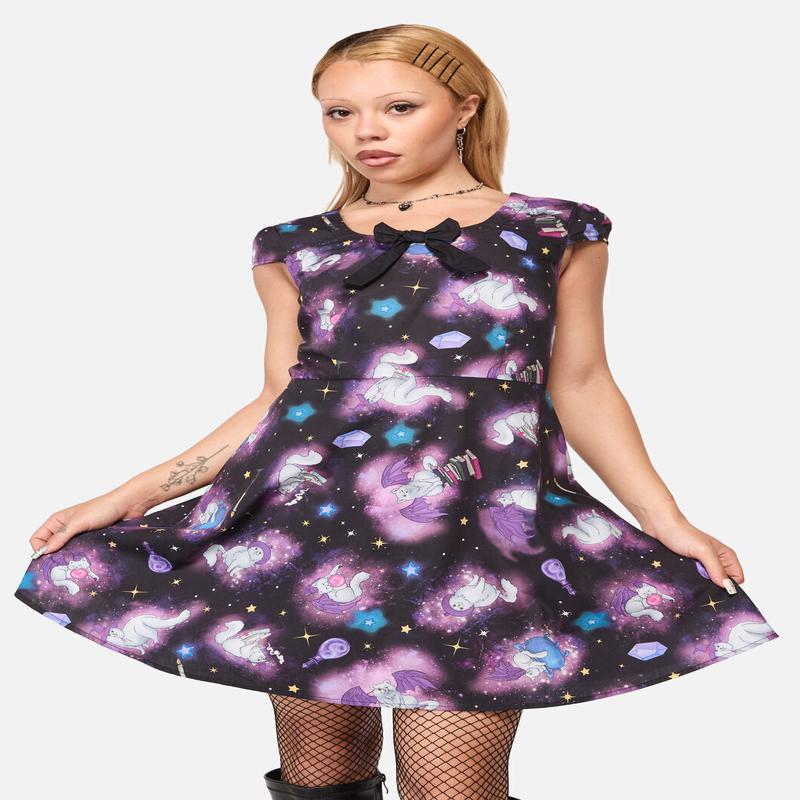 Witches Familiar Short Sleeve Dress