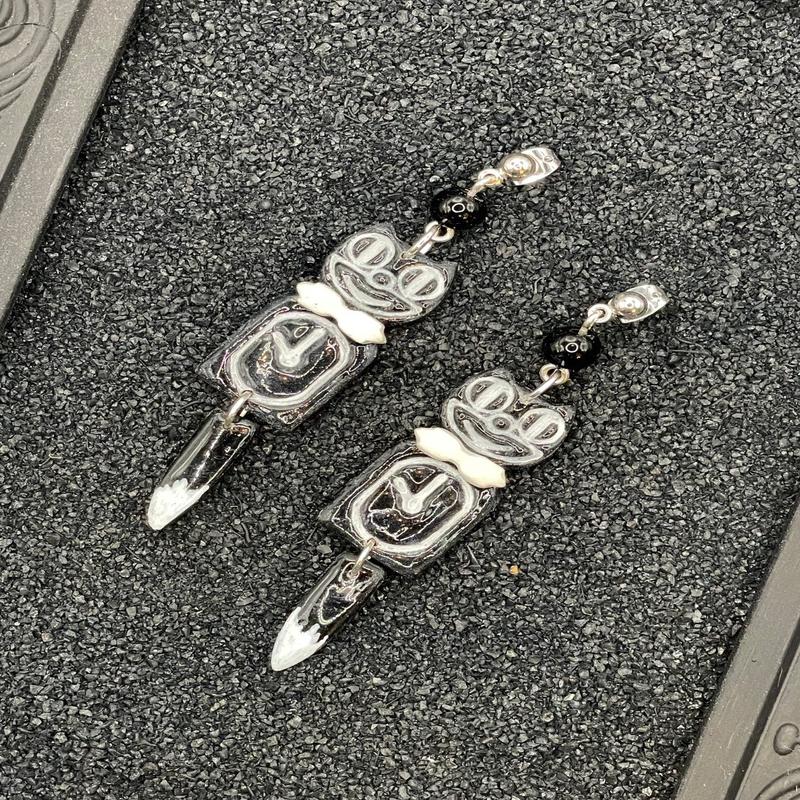 Retro Black Kitty Cat Clock Earrings
