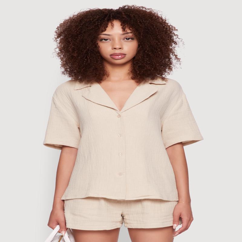 Trendy Gauze Knit Short Sleeve Classic Fit Camp Shirt