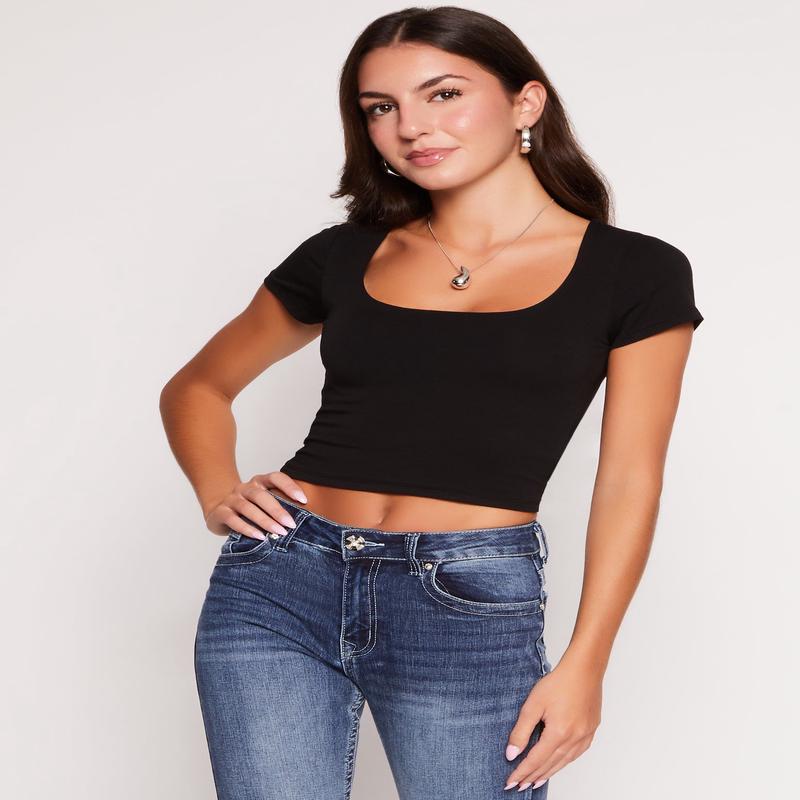 Basic Scoop Neck Cropped Tee