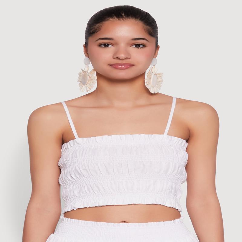 Chic Sleeveless Cami with Square Neck and Cropped Hem