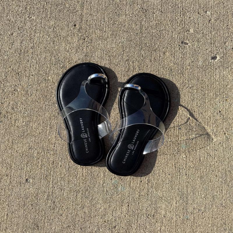 Chinese Laundry Maizy Black Thong Sandals - FINAL SALE
