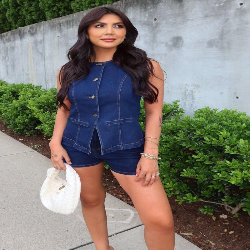 Sunset Stroll Dark Wash Stretch Denim Shorts - DOORBUSTER