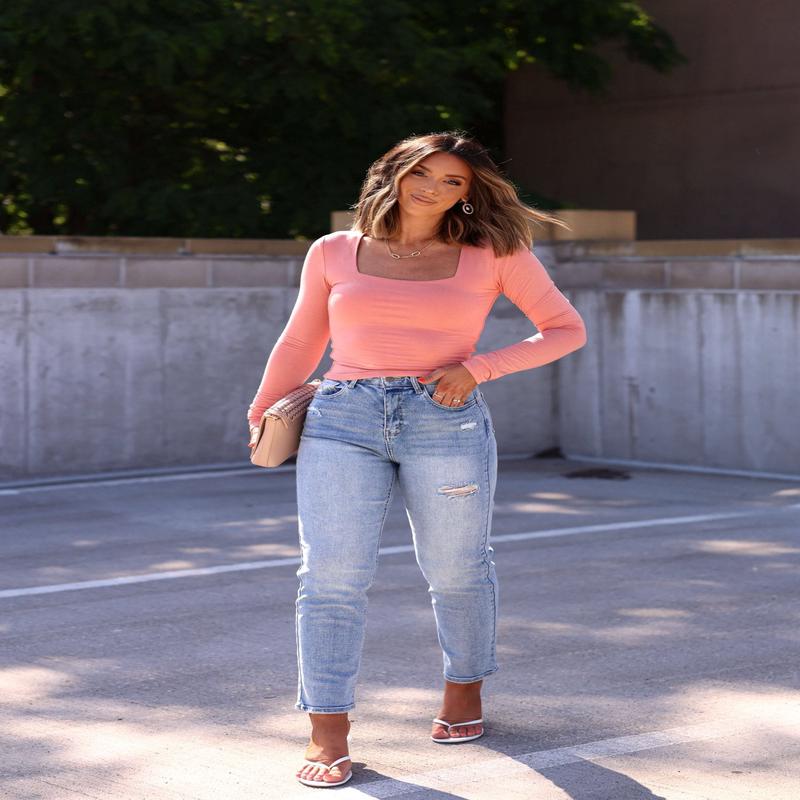 Light Wash High Rise Cropped Straight Jeans