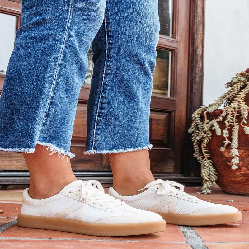 Mia Axel Natural Lace Up Sneakers