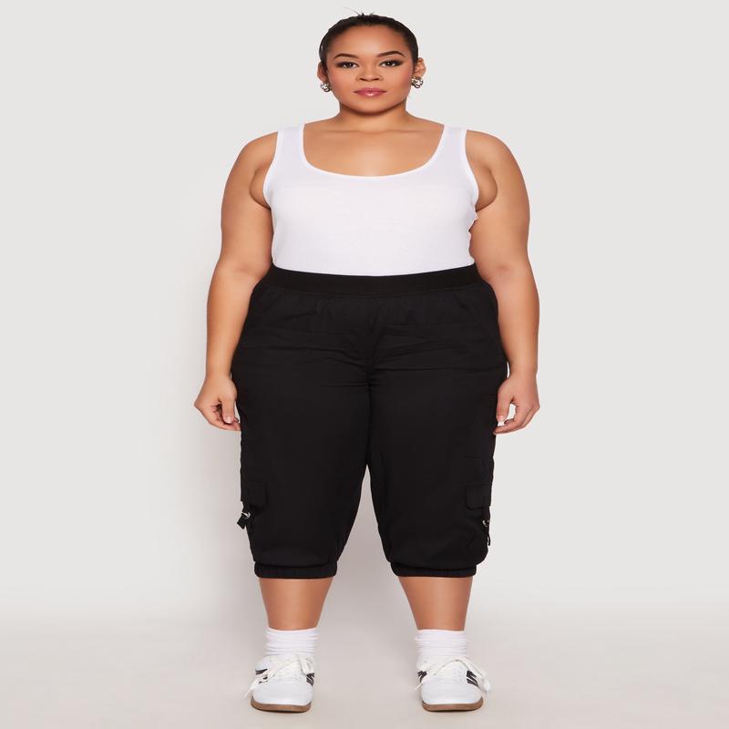 Plus Size Poplin Pull On Capri Pants