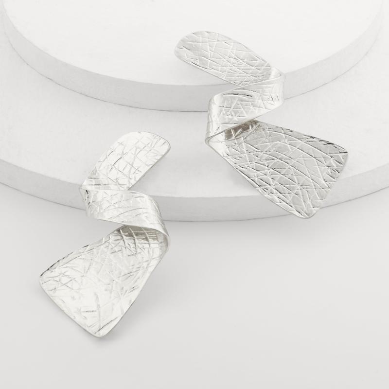 Stylish Metallic Textured Swirl Drop Earrings