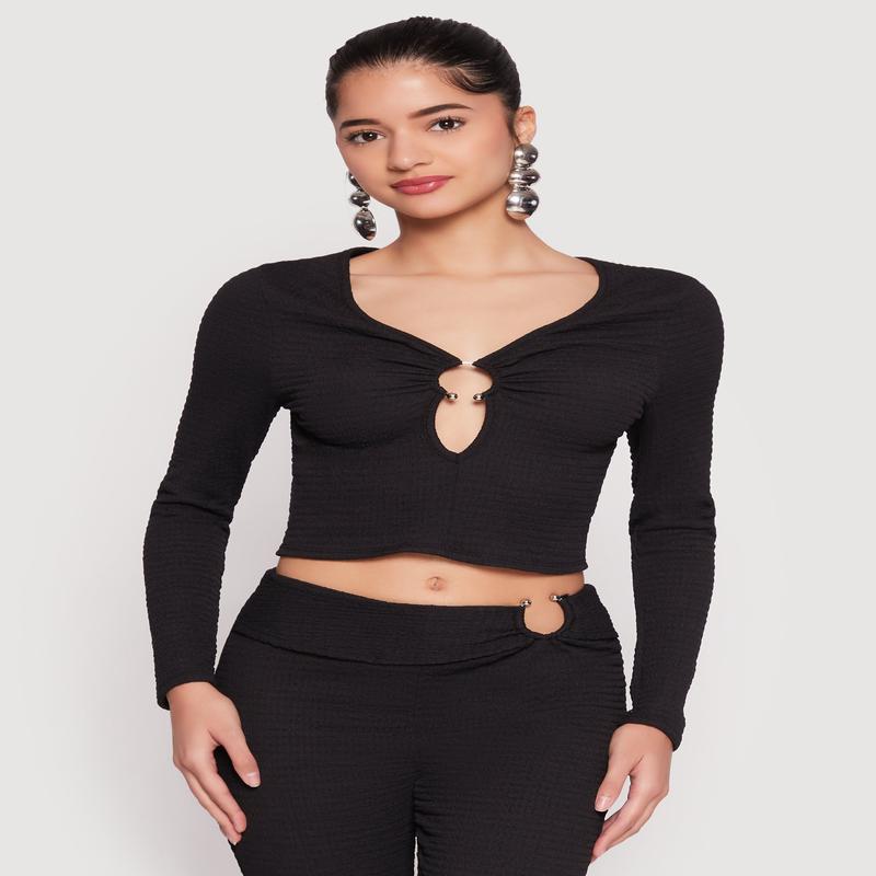 Textured Knit O Ring Keyhole Crop Top