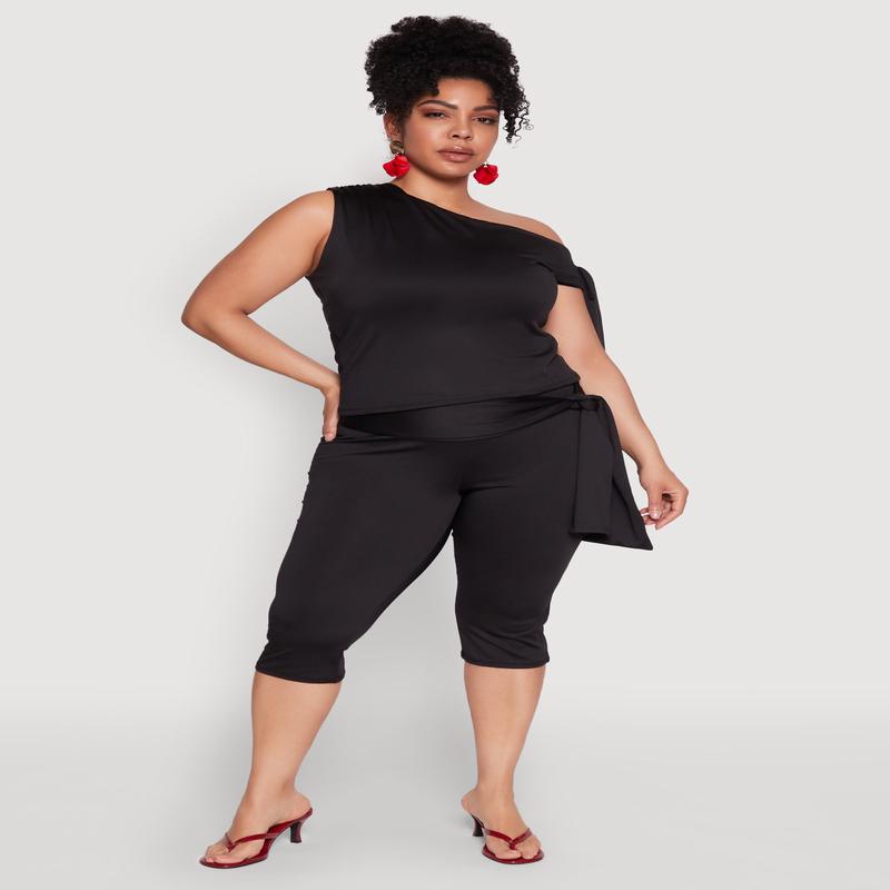 Plus Size Side Tie Capri Pants