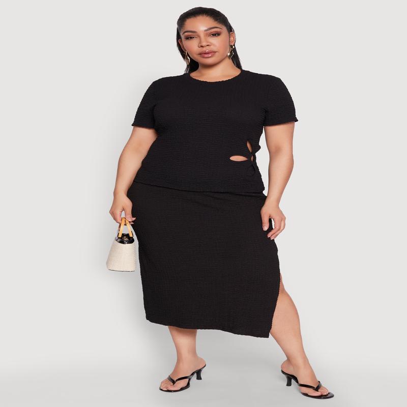 Plus Size Textured Knit Midi Skirt