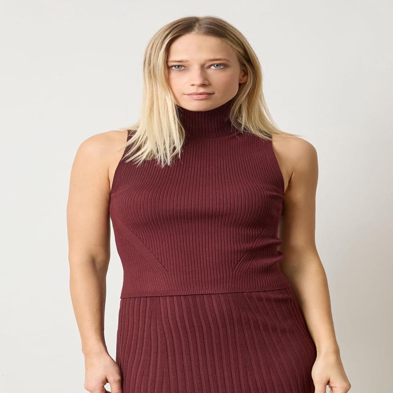 Lilla P Ribbed Sleeveless Turtleneck