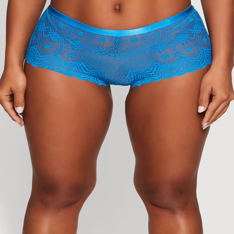 Trendy Scalloped Trim Patterned Lace Panty